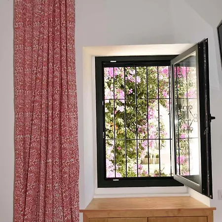 Rosas De Santa Ana Bed and breakfast
